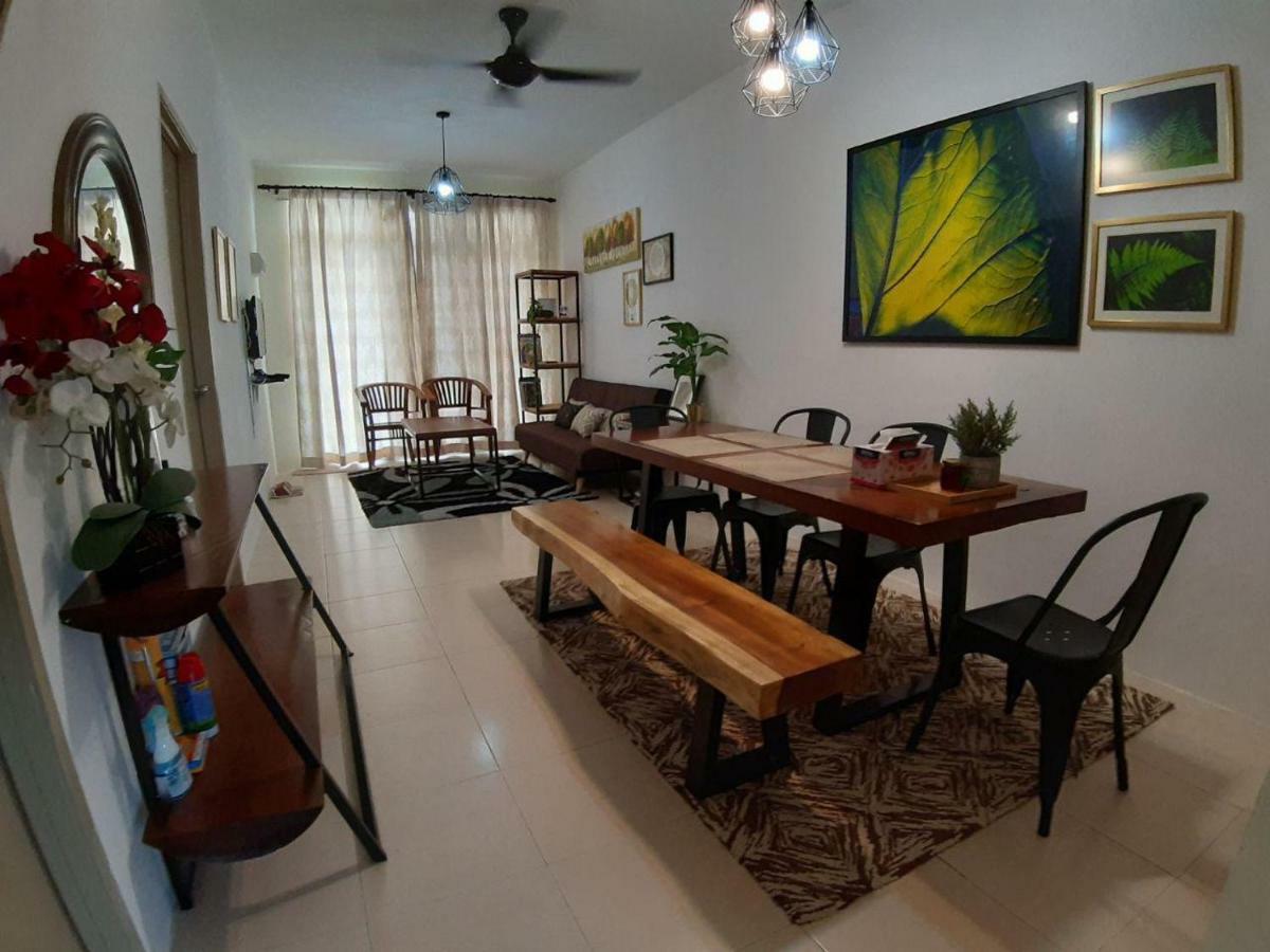 Orchidd Homestay Гамбанг Экстерьер фото